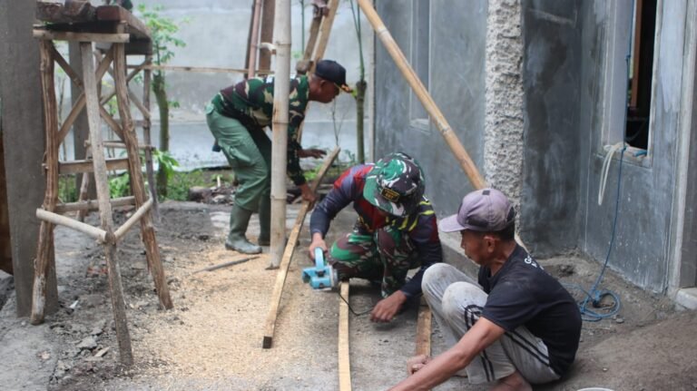 Satgas TMMD Ke-125 Kodim 0825/Banyuwangi Lanjutkan Pembangunan Rutilahu Ibu Sulami di Dusun Silirsari