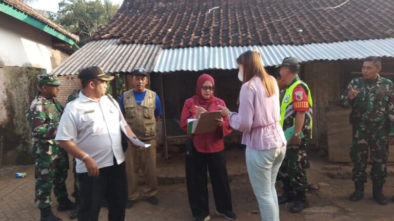 Pelaksanaan Kunjungan Tim Bakesbangpol Provinsi Jatim dalam Rangka Survei Sasaran RTLH di Wilayah Kodim 0825/Banyuwangi