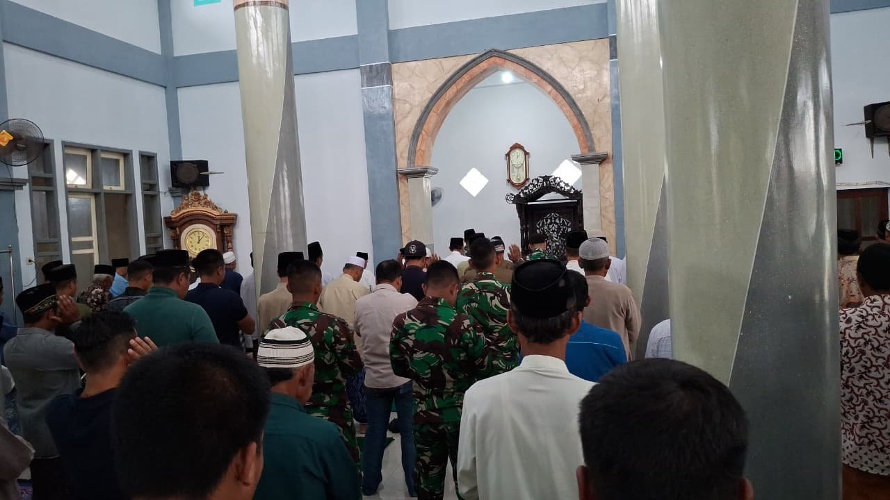 Air Mata Mengalir di Masjid Al Miftahul Huda
