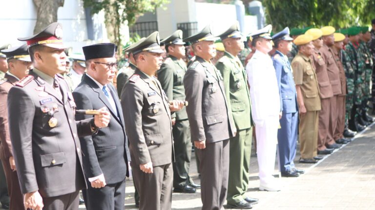 Dandim 0825/Banyuwangi Ikuti Ziarah Nasional HUT TNI ke-80 di TMP Wisma Raga Satria