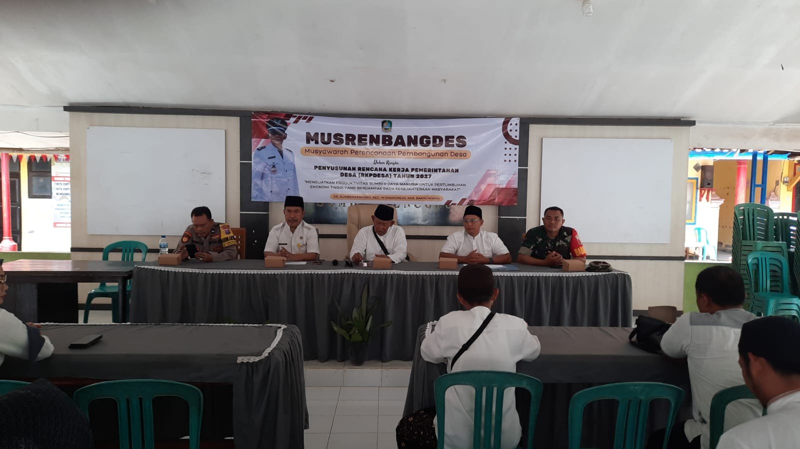 Babinsa Koramil 0825/15 Wongsorejo Perkuat Sinergi Pembangunan Desa Melalui Musrenbangdes
