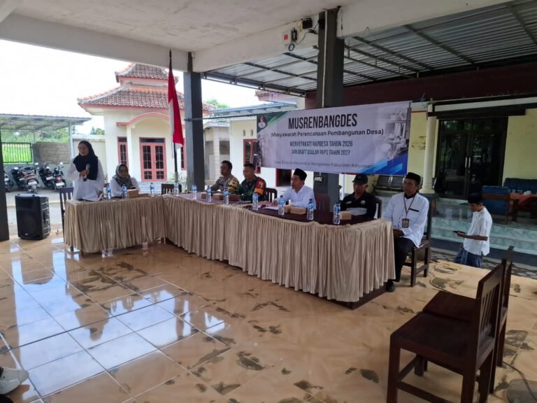 Babinsa Koramil 0825/15 Wongsorejo Perkuat Sinergi Pembangunan Desa Melalui Musrenbangdes