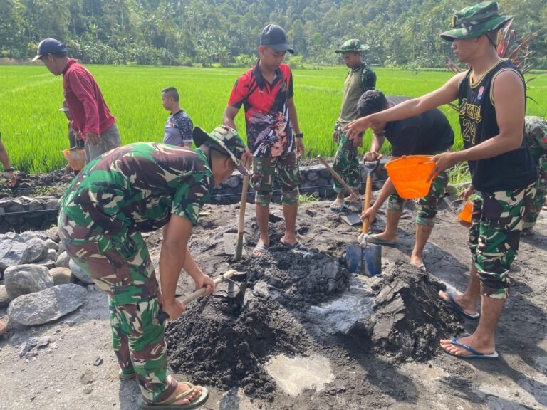 Program TNI Manunggal Membangun Desa (TMMD) ke-126 tahun 2025 terus menunjukkan progres nyata dalam meningkatkan infrastruktur pedesaan. Salah satu kegiatan utama yang dilakukan adalah pembangunan drainase di Dusun Krajan 1A, Desa Lebakharjo, Kecamatan Ampelgading, Kabupaten Malang