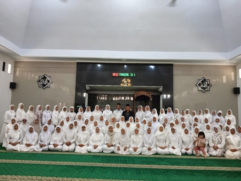 Spirit Iman dan Persaudaraan: Persit KCK Cabang XXXIX Gelar Pengajian Bulanan di Kodim 0825 Banyuwangi