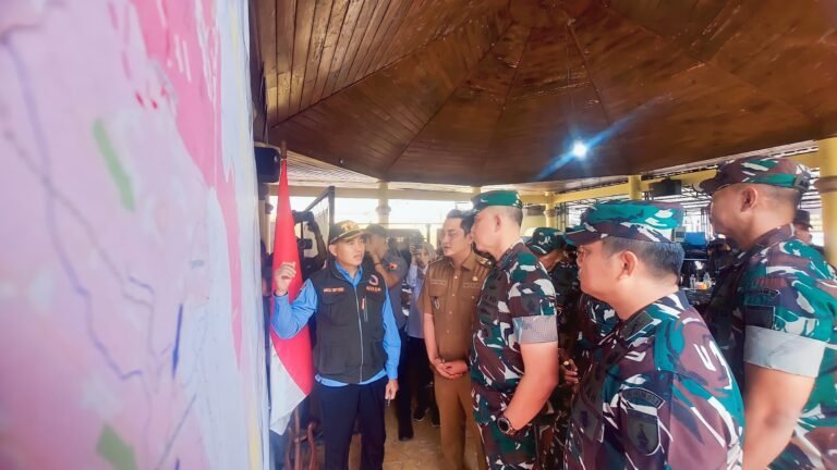 Pangdam V/Brawijaya Tinjau Langsung Posko Semeru, Tegaskan Percepatan Penanganan Bencana