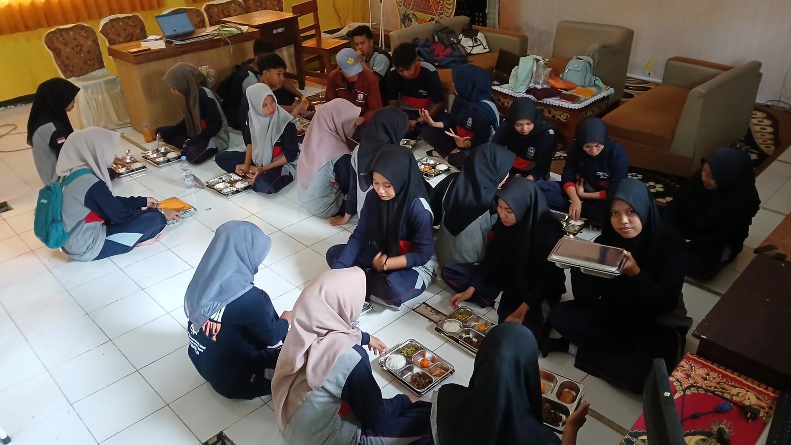 Sebar 1.180 Porsi di Wongsorejo, Program Makan Bergizi Gratis Banyuwangi Jadi Sorotan Warga Sekolah