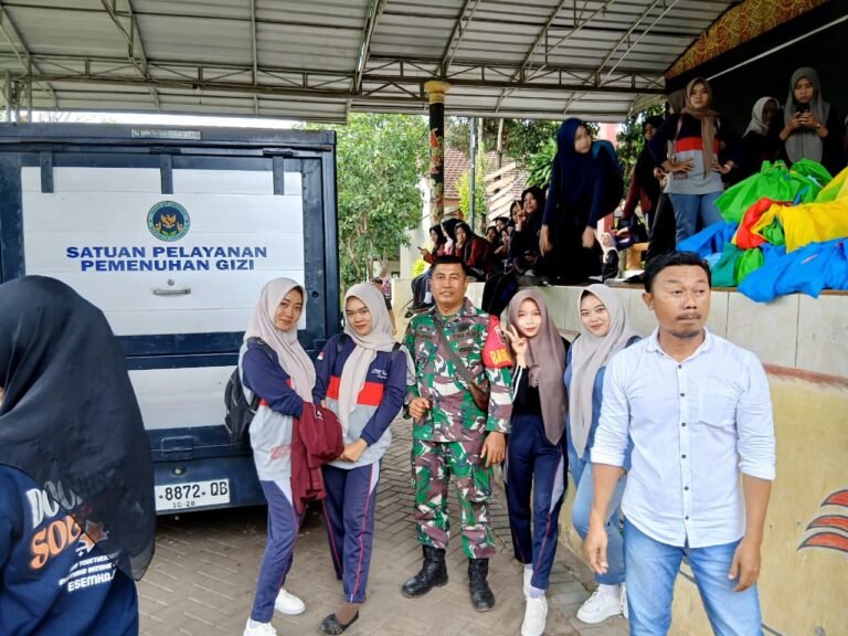 1.180 Pelajar di Wongsorejo Terima Makan Bergizi Gratis, Ini Pola Distribusi dari Dapur SPPG Alasrejo