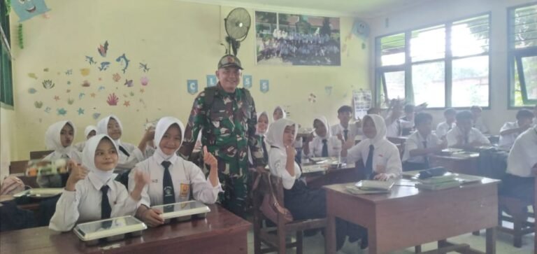 Ribuan Pelajar di Wongsorejo Sarapan Sehat Serentak, Ini Peran TNI di Baliknya