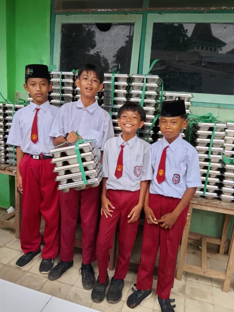 2.351 Pelajar dan Guru di Wongsorejo Terima Makan Bergizi Gratis, Ini Rincian Distribusinya