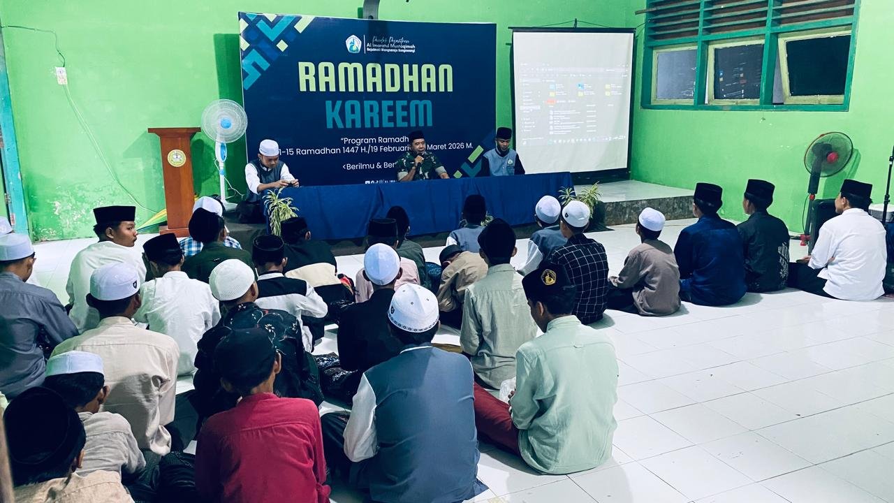 Tanamkan Jiwa Nasionalisme Sejak Dini, TNI Masuk Pesantren di Wongsorejo Bawa Tema “Cinta Tanah Air”