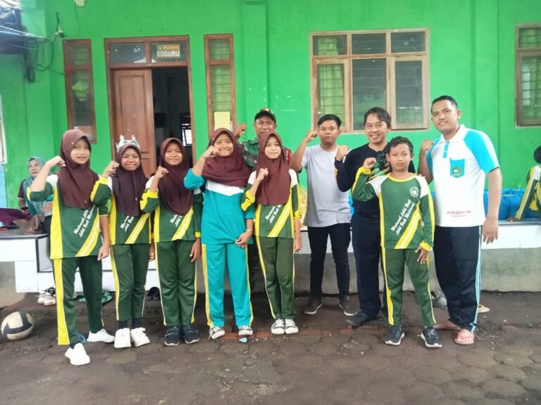 1.719 Siswa dan Guru di Wongsorejo Terima MBG, Didistribusikan Sejak Pagi dalam Tiga Gelombang