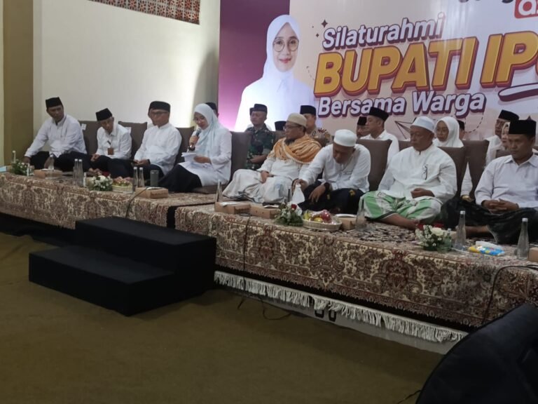 Safari Ramadan di Bangsring, Bupati Ipuk Perkuat Sinergi dan Kebersamaan Warga Wongsorejo