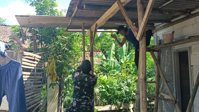 RTLH Milik Warga Dusun Klagin Desa Brabe Telah Mencapai 75 Persen, Satgas TMMD Ke-128 Optimis Tuntas Sesuai Target