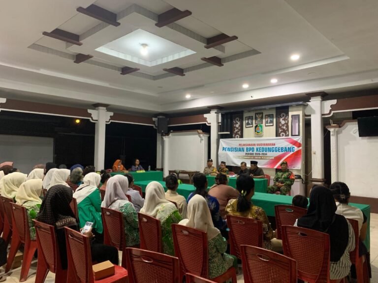 Kawal Demokrasi Desa, Babinsa Kedunggebang Monitor Musyawarah Pengisian Anggota BPD Keterwakilan Perempuan